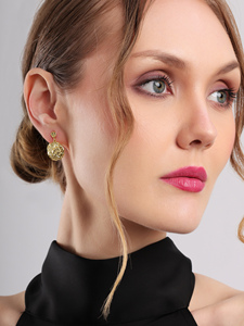 ต่างหูทรงหยดน้ำ Aurelia แบบมีพื้นผิว ต่างหูวงกลมสีทองตอกลายแบบแฮนด์เมด เครื่องประดับแฟชั่นทันสมัยสำหรับผู้หญิง - Product Image 4