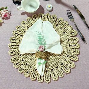 Servilleta de Poliéster Blanca con Delicado Volante, Estilo Lolita, Linda, Elegante y Duradera para Bodas, Baby Showers, Banquetes, Eventos Interiores y Exteriores - Product Image 3