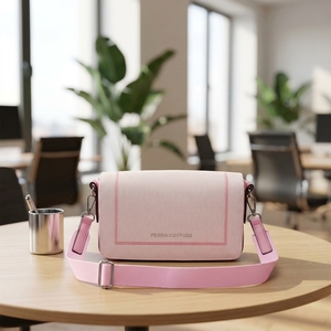 Nouveau design 2026 – Sac à main tendance pour <span class=keywords><strong>femme</strong></span> en toile et PU, sac à bandoulière avec large sangle et rabat, sac croisé pour <span class=keywords><strong>femme</strong></span> - Product Image 6