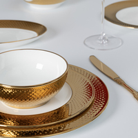 Vaisselle de luxe en porcelaine osseuse plaquée or P&T Wholesale pour restaurants arabes et hôtellerie
