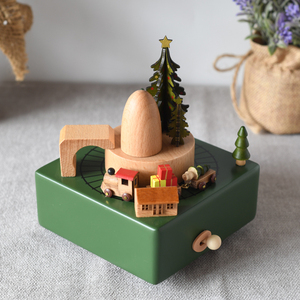 Cajas de Música de Madera Personalizadas con Forma de Túnel de Montaña y Fondo Verde - Product Image 1