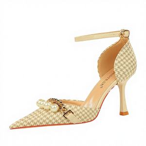 Última Tendencia de Moda en Zapatos de Novia, Zapatos de Tacón con Punta en Pico, Cadena de Metal con Perlas, Correa con Hebilla, Zapatos de Tacón para Mujer - Product Image 2