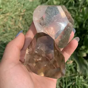 Pedras naturais esfumadas de quartzo, cristais polhedron, artesanais como presente