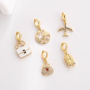 سلسلة السفر مشابك بتصميم ذاتي لأساور وقلائد ومجوهرات مطلية بالذهب عيار 18 قيراطًا، إكسسوارات تعليقة على شكل طائرة وحقيبة يد وبيكيني ونظارات - Product Image 4