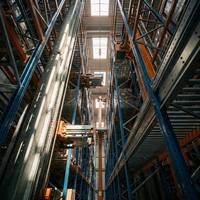 Système de grue à empilage robuste AS/RS, machine de stockage automatisée, robot de système d'empilage intelligent pour entrepôt de palettes industriel