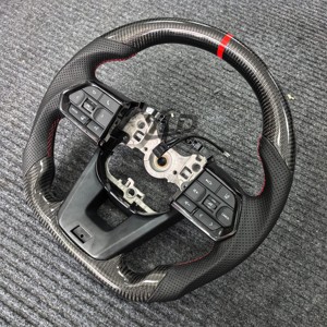 Volant de voiture en cuir et fibre de carbone cousu à la main de qualité OEM YLD pour Toyota LC300 Land Cruiser Camry Hiace Hilux Corolla - Product Image 3