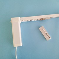 Moteur de rail de rideau électrique KECO KA80AC par télécommande et commande par interrupteur intelligent pour l'automatisation des rideaux d'hôtel intelligent