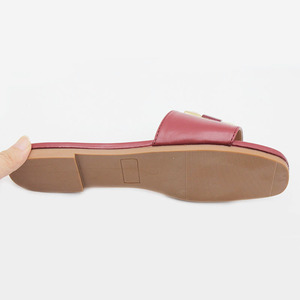 Sandales plates à enfiler pour femmes 2025 – Qualité supérieure, prix de gros abordable, idéales pour la vie quotidienne et la plage - Product Image 6