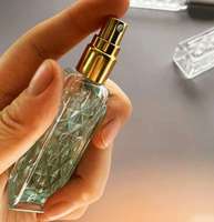 Flacon pulvérisateur carré en verre rechargeable de 10 ml pour parfum, avec pompe à brume fine et capuchon argenté, avec diffuseur à bâtonnets