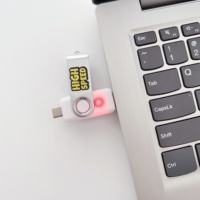 Vente en gros en vrac bon marché otg type-c clé usb logo gratuit gravure au laser meilleure qualité puces 2in1 3in1 smartphones usb memorias