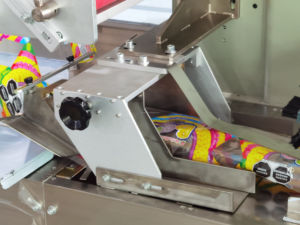 Up Film Full Automatic Commodities Tissues <strong>Baby</strong> <strong>Diapers</strong> Pillow Packing <strong>Machine</strong> - Product Image 2