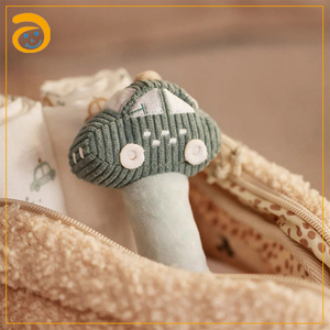 Jouet hochet en peluche douce en forme de voiture et d'ours, facile à saisir, jouet de développement pour les tout-petits - Product Image 2