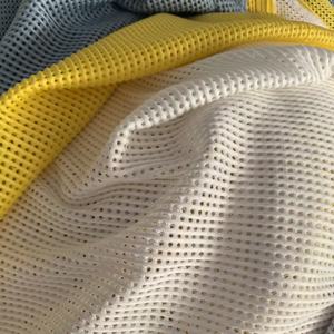 En Stock tissu de maille à rayures 3D 160gsm <span class=keywords><strong>Sandwich</strong></span> résille chaîne tissu à tricoter pour canapés sièges de voiture Costumes - Product Image 3