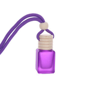 Diffuseur de parfum pour voiture en verre vide de 10 ml, couleur lavande violette, pour parfumer l'air ambiant - Product Image 1