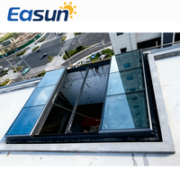 Fenêtre de toit en verre électrique coulissante automatique en forme de L en alliage d'aluminium moderne pour l'angle d'escalier et la terrasse