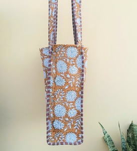 Bolso Tote Acolchado de Algodón Ecológico con Estampado Artesanal de Jaipur, Cierre de Cremallera, Hecho a Mano, Sostenible, Primavera, 18x16 - Product Image 2