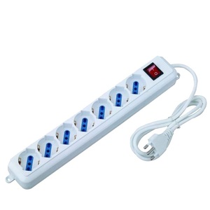 Barre d'alimentation Schuko 6 voies avec interrupteur, câble de 1,8 m, blanc - Product Image 1