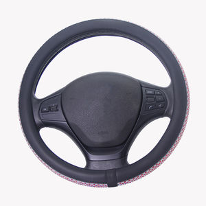 Housse de volant en <span class=keywords><strong>cuir</strong></span> PU et peluche courte à motif écossais et strass, ajustement universel pour la plupart des véhicules, légère et unisexe - Product Image 2