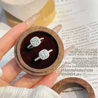 Bague Chevalière Géométrique en Argent Sterling S925 avec Moissanite Taille Rose et Sertissage à Tension pour Femme, Bijou Haut de Gamme pour Mariage