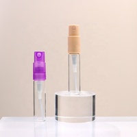 Vente en gros Bouteille de parfum Portable Conteneurs de parfum en verre étanche 3ml 10ml Bouteilles d'huile essentielle personnalisées