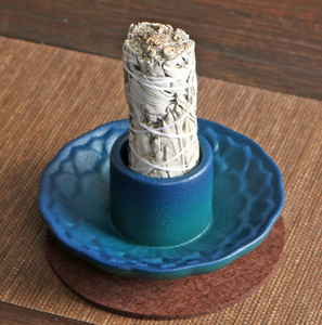 Brûleur d'encens aromatique en céramique fait main pour bâtonnets de Palo Santo et support à <span class=keywords><strong>sauge</strong></span>, au design unique pour une utilisation toute l'année - Product Image 2