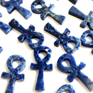 Handgeschnitztes Natürliches Blaues Lapislazuli Edelstein Kristall Ägyptische Kultur Ankh Kreuz Schnitzerei für Feng Shui Dekoration - Product Image 3