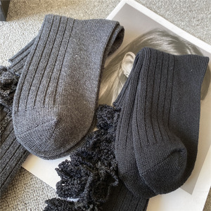 Socksmate Fashion Show Fleece Ladies <span class=keywords><strong>Odd</strong></span> Trend <span class=keywords><strong>Calcetines</strong></span> rasgados con defectos demasiado estilizados Mujeres Slouch <span class=keywords><strong>Calcetines</strong></span> desiguales - Product Image 4