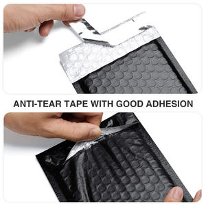 Enveloppes à bulles personnalisées en poly noir imperméable et recyclable, impression de logo, enveloppe rembourrée à air, emballage d'expédition <span class=keywords><strong>express</strong></span>, sac 4x8 pouces - Product Image 3