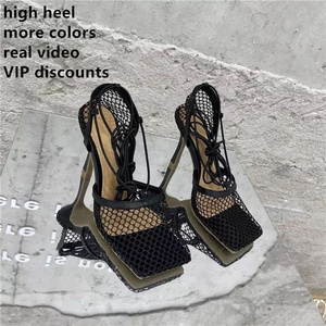 2022 nuovi arrivi campione gratuito donna sera elegante fasciatura scava fuori modello tacchi alti scarpe da <span class=keywords><strong>cocktail</strong></span> sottili sandali <span class=keywords><strong>granatina</strong></span> - Product Image 1