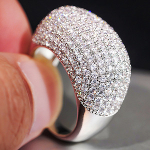 Anello Principessa Scintillante per Donne, Gioiello Elegante e di Lusso per le Dita - Product Image 2
