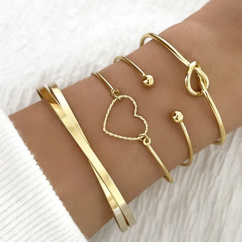 Il più popolare In 2024 bracciale donna cuore oro alla moda completo croce bracciale 4 pezzi Set nodo braccialetto