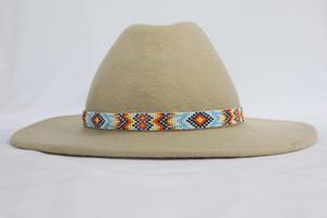 สายรัดหมวกลูกปัดหรูหราพร้อมลูกปัดหลากสีที่สวยงามทำด้วยมือเพื่อคุณภาพระดับพรีเมียมและสไตล์หมวกที่โดดเด่น - Product Image 2