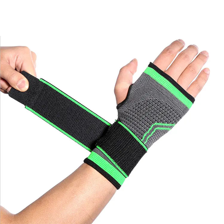 Hot sales Sport Adjustable Breathable Wrist Splint Fitted Wrist Support wrist wraps brace with adjustable strap