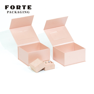 Caja de embalaje para anillos FORTE, duradera, de cuero sintético de lujo, hecha a mano, con forro de terciopelo. - Product Image 5