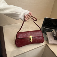 Nouveau sac bandoulière simple style sous le bras printemps-été, doublure en polyester de luxe, chaînes tendance pour filles et femmes