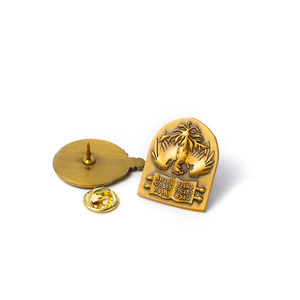 Insignia al por mayor para empresa uniforme escolar personal de metal personalizado insignias de PIN magnético fabricante - Product Image 4