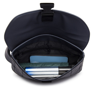 Nouveau sac de poitrine antivol en PU, sac de voyage multifonctionnel, sac messager pour sports de plein air, sac à bandoulière étanche pour hommes - Product Image 6