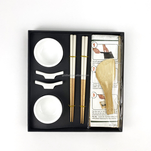 Kit para Hacer Sushi Japonés Fujiyama, Set de Regalo de 8 Piezas con Plato de Cerámica, Plato de Cerámica y Palillos de Madera Personalizados - Product Image 3