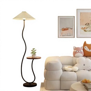 Lampadaire Minimaliste en Fer HARD LIGHTING avec Abat-jour en Papier Multicolore, Contrôle par Interrupteur, Hauteur Réglable, LED 2700K Lumière Chaude - Product Image 4