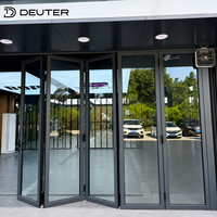Puertas Plegables Panorámicas de Aluminio Impermeables con Rotura de Puente Térmico, Gran Apertura, Sistema Moderno de Puertas de Patio Tipo Acordeón