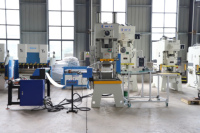 Machines jetables de plats d'aluminium/petit conteneur de papier aluminium faisant la ligne de machine