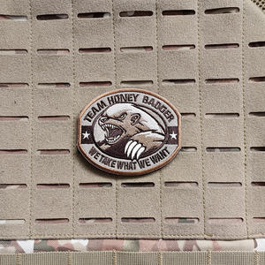 Parche Bordado del Equipo Honey Badger: Nos Tomamos Lo Que Queremos - Product Image 5