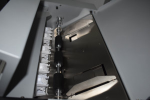 <span class=keywords><strong>Plotter</strong></span> <span class=keywords><strong>de</strong></span> Vinilo Anycut ZKST350 Económico, Motor Paso a Paso <span class=keywords><strong>de</strong></span> Cabezal Único, Fuerza <span class=keywords><strong>de</strong></span> Corte <span class=keywords><strong>de</strong></span> 2000g, Ancho <span class=keywords><strong>de</strong></span> Corte <span class=keywords><strong>de</strong></span> 330mm (4.3 Pulgadas) - Product Image 6