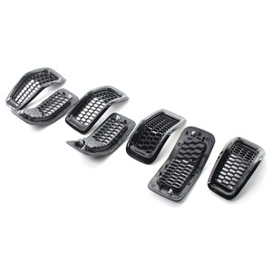 Rejilla Delantera para Jeep Cherokee, Marco de Plástico ABS en Negro Brillante, Versión Electrochapada, Pieza de Mejora para Retrofit - Product Image 4