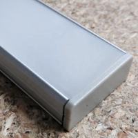 Profil en alliage d'aluminium de haute qualité pour bandes LED, forme plate, anodisé noir, longueur personnalisable, services de découpe et de soudage