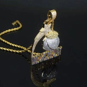 Collana con Ciondolo 'DREAMS 2 REALITY' con Zirconi Cubici, Gioielli Hip Hop all'Ingrosso - Product Image 3
