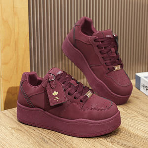 Nouvelles baskets classiques unisexes 2026, design original sans logo, chaussures de skate de haute qualité pour couple (exportation vers les États-Unis) - Product Image 4