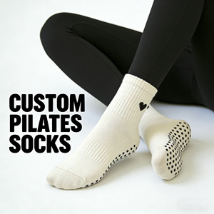 अच्छी गुणवत्ता वाले कस्टम लोगो इनडोर जिम स्पोर्ट्स नॉन स्लिप योग मोजे महिलाओं की कपास की लुभावनी पकड़ रेशम चालक दल के पाइप मोजे - Product Image 1