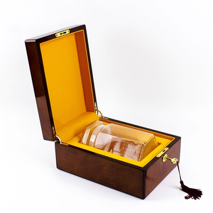 Boîte cadeau en <span class=keywords><strong>bois</strong></span> noir laqué pour parfum Oud, boîte en <span class=keywords><strong>bois</strong></span> laqué de qualité supérieure pour l'emballage de flacons de parfum arabes - Product Image 4