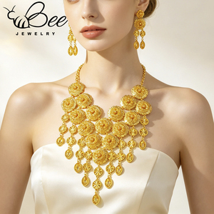 Parure de bijoux de mariée élégante et unique en alliage plaqué or 24 carats pour femme, avec grandes boucles d'oreilles lourdes, style occidental romain - Product Image 5